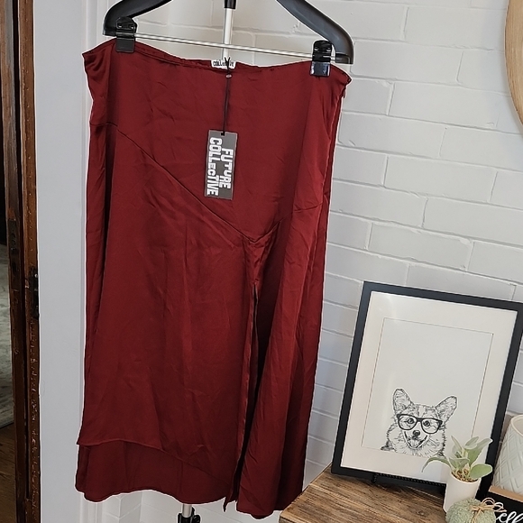 Maroon Silk Skirt, Xxl - Picture 2 of 9
